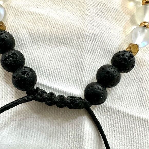Black lava clear beaded adjustable bracelet - Picture 4 of 7